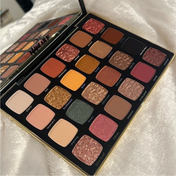 Tarte Maneater After Dark Eyeshadow Palette - Picture 2 of 6